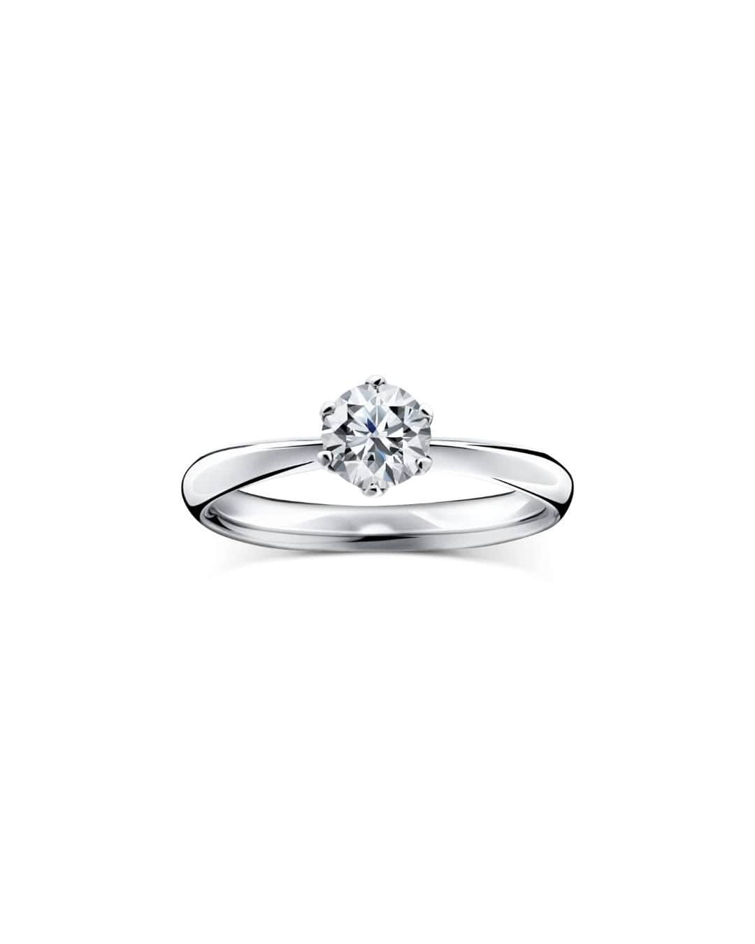 ラザール ダイヤモンド ブティック公式 | 婚約・結婚指輪さんのインスタグラム写真 - (ラザール ダイヤモンド ブティック公式 | 婚約・結婚指輪Instagram)「時を超えて世界中の花嫁から愛されている NY発 ラザール ダイヤモンド。 9/8 NYの日にちなんだリングをご紹介。  NYを代表する大聖堂の鐘から発想を得た「カリヨン」は あらゆる角度からダイヤモンドに光を集め、 指もとに唯一無二の煌めきを添えてくれる。  ＜婚約指輪＞CARILLON  #lazarediamond #ラザールダイヤモンド #婚約指輪 #エンゲージリング #NEWYORK #NYC #ダイヤモンド #ダイヤモンドリング #ブライダルリング #ブライダルリング専門店」9月8日 17時00分 - lazarediamond_boutique