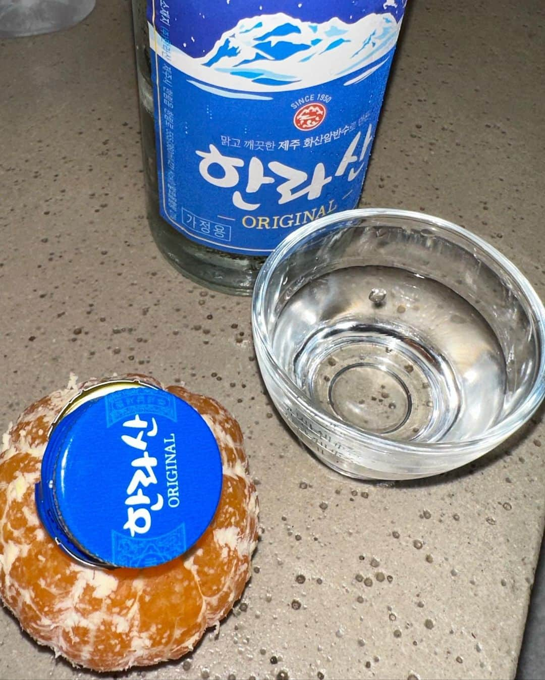 イェリンさんのインスタグラム写真 - (イェリンInstagram)「여름방학-   도라에몽 가방 데모  바람의나라 해 질 녘 죠니선배  바다 죠니선배와 나  수박  테이블  한라산  윤슬 -」9月8日 17時08分 - yerin_the_genuine