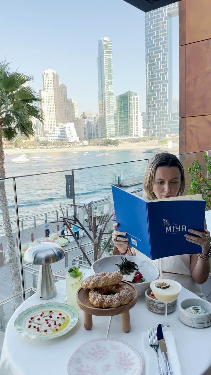 Nataly Osmannのインスタグラム：「Date time with #FollowMeTo in MIYA where authentic Greek food meets stunning views💙 🇬🇷 #MIYA #BlueWatersEats #GreekCuisine」