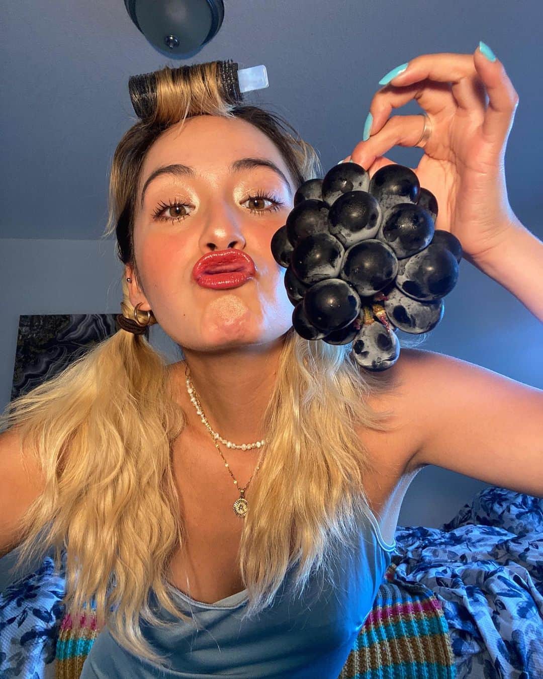 AMIのインスタグラム：「Big&Sweet🍇🍇🍇」