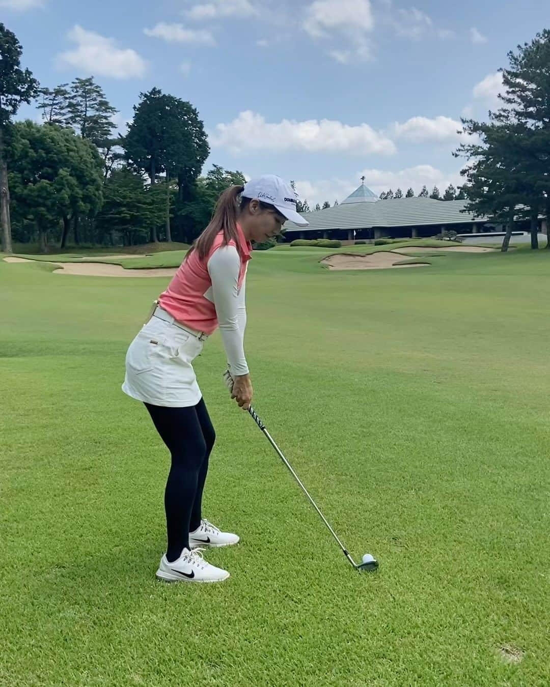 のインスタグラム：「〖My golf・マネジメント〗 ⁡ ※過去動画です ⁡ ⁡ この頃はショートアイアンが 狙ったところより左に行ってました😅 ⁡ ⁡ 手前のバンカーは避けたかったので ここのマネジメントは花道ねらい🙌🏻 ⁡ ⁡ でも、左に行くのを考慮して ピン方向を狙ってます🙌🏻 ⁡ ⁡ マネジメントを考えるのもまた楽しい😊 ⁡ ⁡ ⁡ 質問・リクエストがあれば コメント欄に書いてください❣️ ⁡ ⁡ ┈┈┈┈┈┈┈┈┈┈┈┈┈┈┈┈┈┈┈┈ 【レッスンイベント参加者募集中🥳】 9月9日(土)  📍ダイナミックゴルフ千葉 打席レッスン・ショートコースレッスン ランチ付き ⁡ 詳細は投稿にピン留めしてます ここをクリック→ @yukiko_golf_1213 ⁡ ┈┈┈┈┈┈┈┈┈┈┈┈┈┈┈┈┈┈┈┈ 【レッスン空き状況】 📢毎月10日に日程をお知らせします (次回9/10 19:00頃) ⁡ 最新の空き状況は 『9月のレッスン日程』の投稿で確認できます👍🏻 ここをクリック→ @yukiko_golf_1213 ⁡ ┈┈┈┈┈┈┈┈┈┈┈┈┈┈┈┈┈┈┈┈ 【レッスンのご予約や詳細について】 ⁡ トップページ→ @yukiko_golf_1213の リンクからホームページをご覧ください✨ ⁡ ⁡ 【お問合せ】 📧yukiko.golf72@gmail.com ⁡ ┈┈┈┈┈┈┈┈┈┈┈┈┈┈┈┈┈┈┈┈ #ゴルフ #ラウンド #ショートアイアン #マイゴルフ」