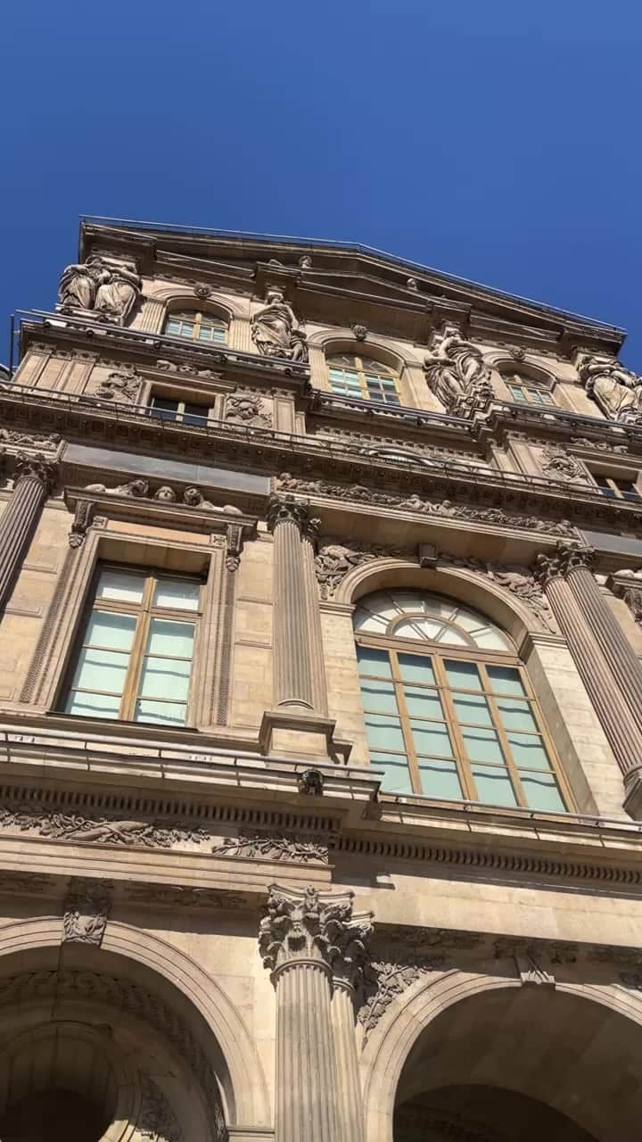MICA   rippmonsterのインスタグラム：「happybirthday to my farther 🎂🇫🇷🦋 🎻」