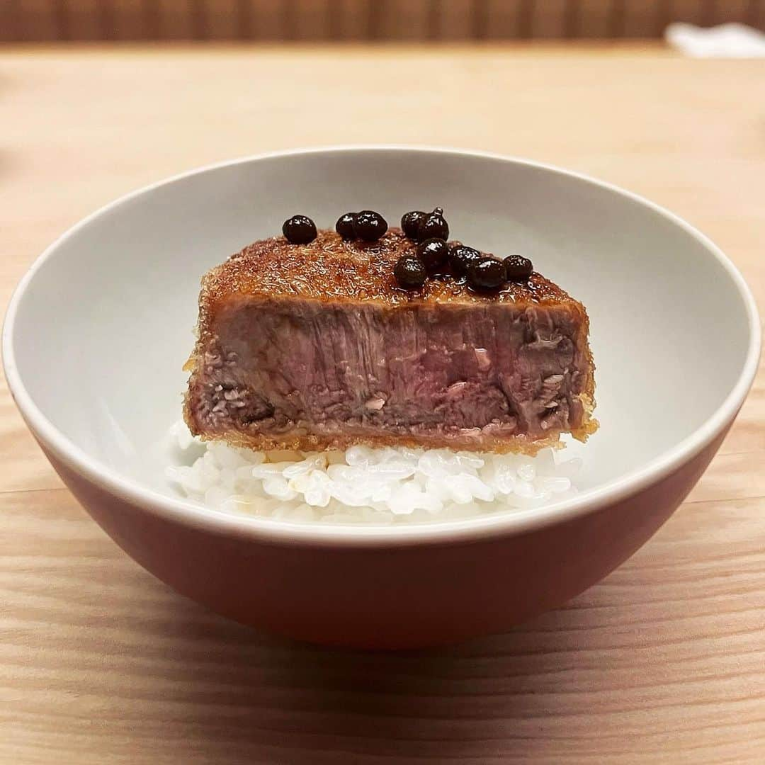 Machikoのインスタグラム：「緒方さんのとっても美味しかった 〆ごはんとカレー蕎麦🍚  京都で美味しい中華もいただいたのでまた載せます🍜  #緒方」