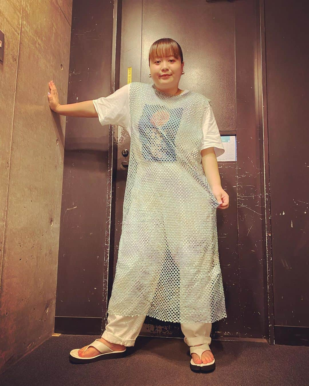 西田さおりさんのインスタグラム写真 - (西田さおりInstagram)「雨でビーサンが濡れて何回か 転んだよコーデ。 . . #涼しくなってきましたね #待ってましたよ #UNIQLO #jouetie  #forksy」9月8日 18時35分 - saori19950108