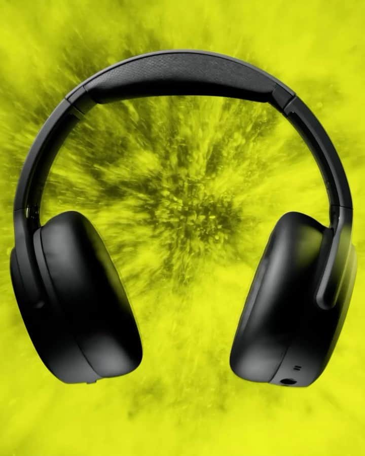 Skullcandy Japanのインスタグラム：「Crusher ANC 2 With Skull-iQ💀🗣 クラッシャーの振動調節までヘッドホンに触れることなく声で操作できます。 起動方法⬇️ “ヘイスカルキャンディー” “モア クラッシャー”   ヘッドホンに触ることなく声だけで簡単操作🗣️」