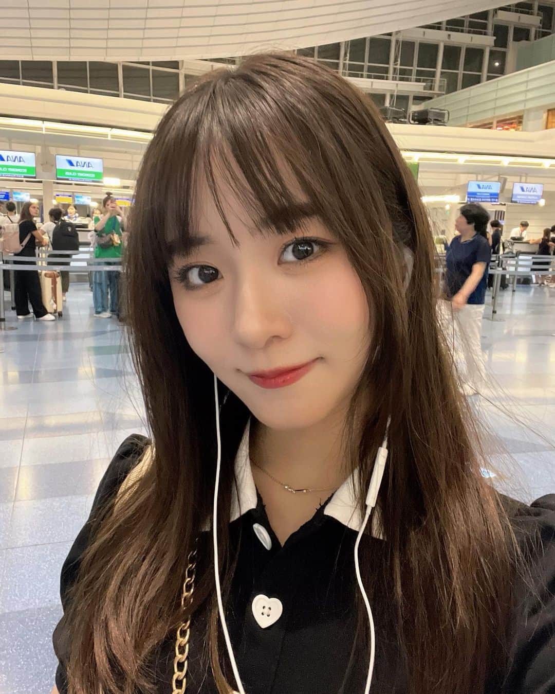 沖玲萌のインスタグラム：「空港ってワクワクするよね✈️ 妹送って羽田行った時のだよん」