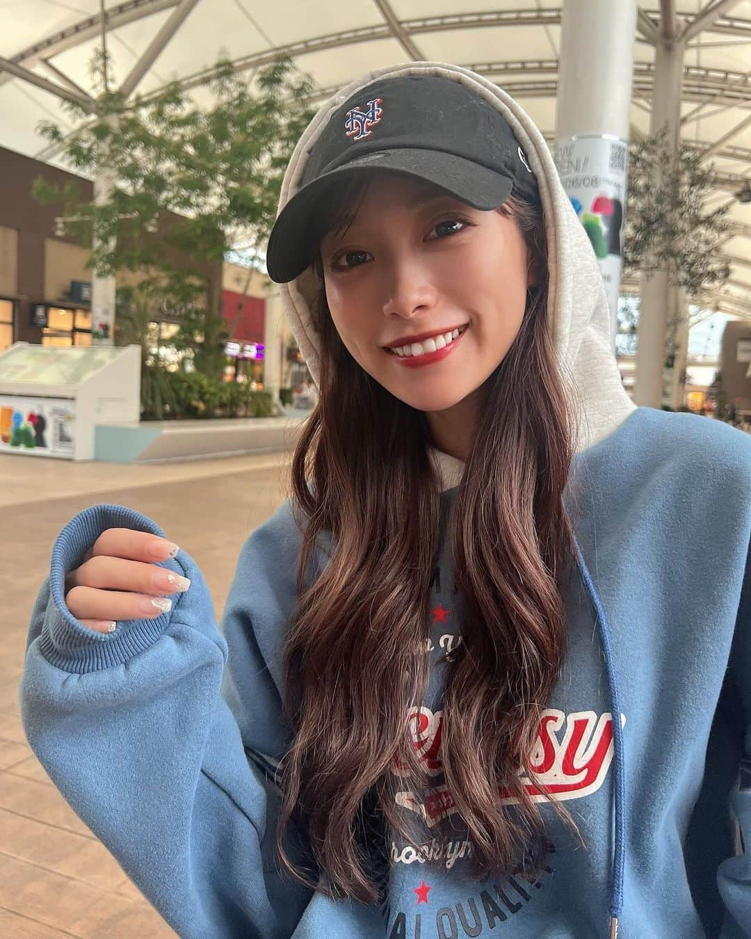 岡島彩花のインスタグラム：「今日雨ひどすぎた🥱☔️  明日は晴れるといいなぁ🙌  10:05ボートレース三国生配信です🦀 よろしくお願いします〜🫠🩷  #ボレジョ #レースクイーン」