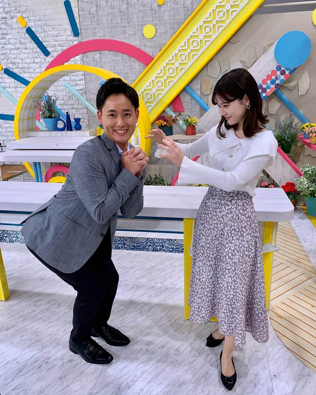 髙橋大悟のインスタグラム：「#7スタライブ  今日もありがとうございました！  明日9/9は「世界占いの日」ということで、中原先輩に僕の将来を占ってもらいました！！  んー、中原占い師のニヤリと笑う表情からからすると、、僕の将来はいかに！？🙄  #占い #中原占い師 #その表情は #どっちですかぁーーーー」