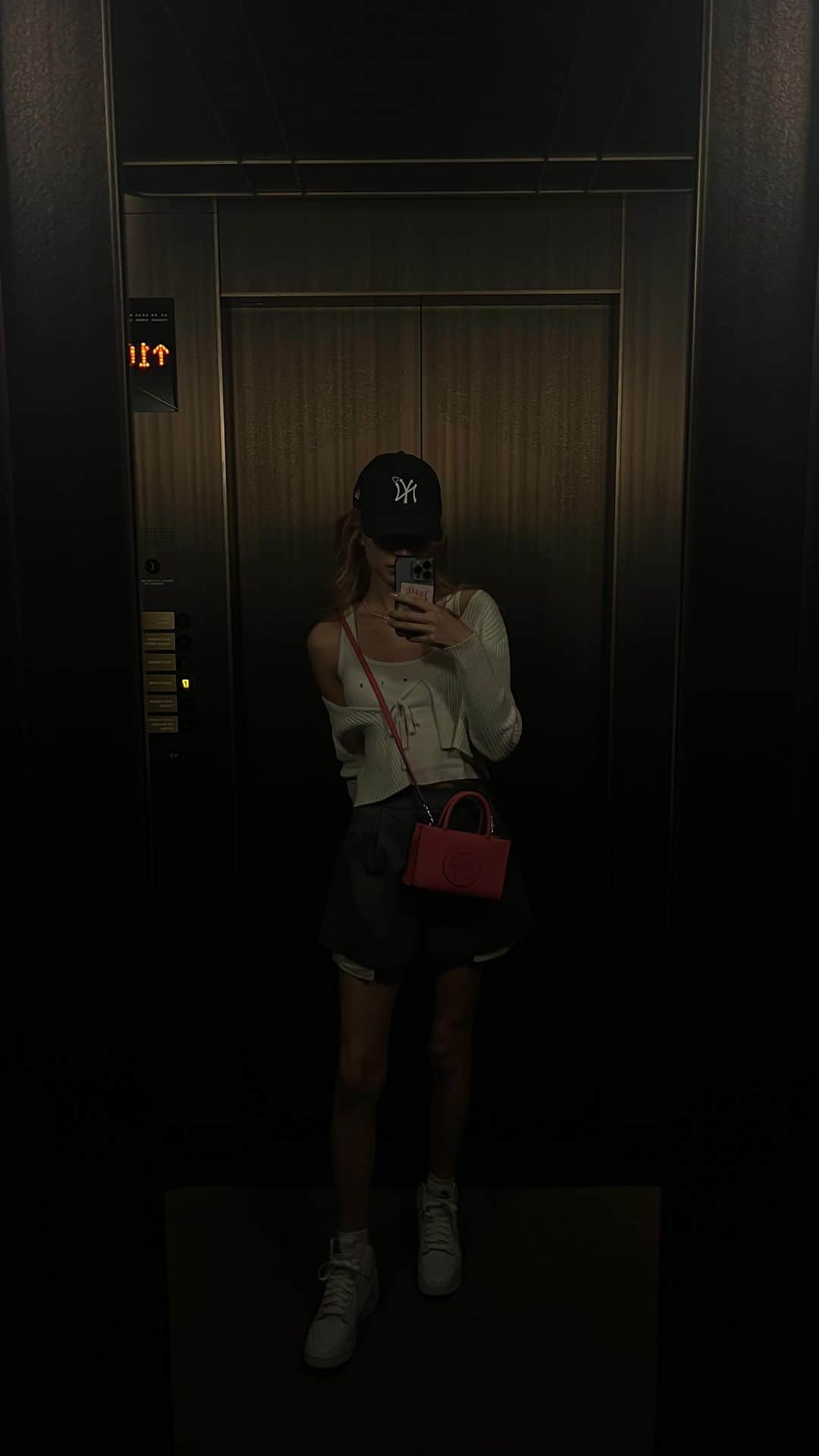 のインスタグラム：「🍃🏨  自分へのご褒美タイム🌬️  #tokyohotel#theaoyamagrandhotel  #ホカンス#ホテルステイ#hotellife」