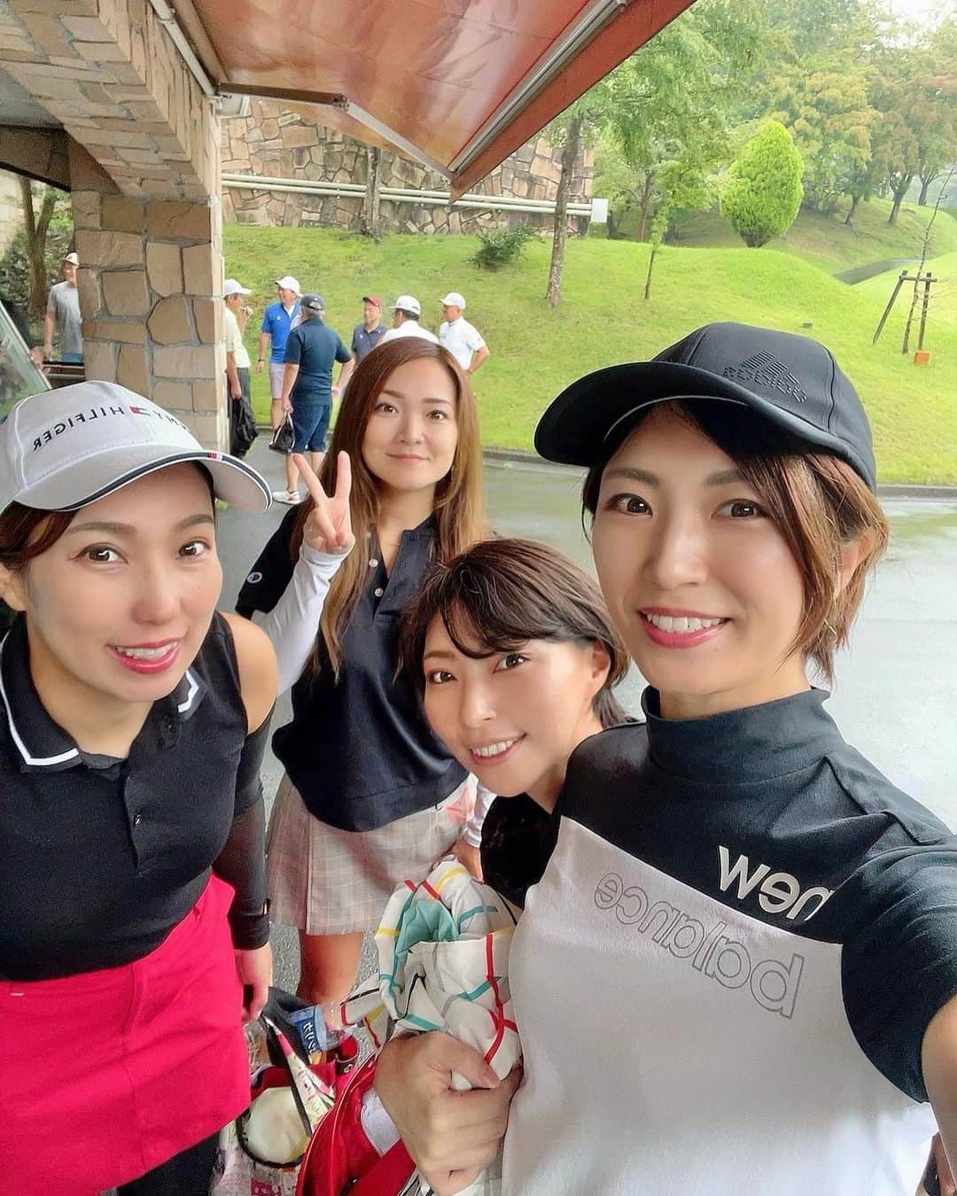 Alyssaさんのインスタグラム写真 - (AlyssaInstagram)「まきてぃのボスのコンペ⛳️  大雨で途中までだったけど みんなに会えたし 同伴メンバー様に恵まれて楽しかった☔️⛳️  #久しぶりの雨ゴルフ #恵みのハイボールありがとうございました🥺✨ #instagolf #golstagram #골프스타그램　#ゴルフ #golf #골프연습 #골프 #ゴルフ女子 #女子ゴルフ」9月8日 19時30分 - alyssa_golf