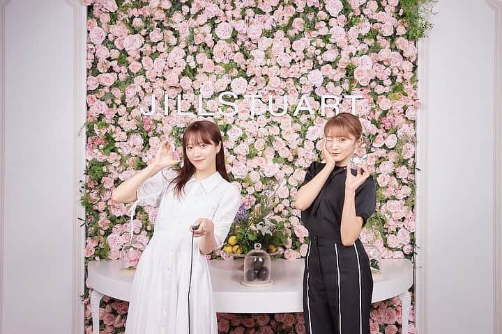 中山莉子のインスタグラム：「→  Photo Studio by JILL STUART Beautyの内覧会に 美怜ちゃんと遊びに行ってきました💐 ⁡ 可愛いが詰まった素敵な空間で、タッチアップ体験ができたり、プロのカメラマンさんに撮影していただいたり！ ジルスチュアートさんの世界観に没入できる、スペシャルなイベントでした☺️ ⁡ 明日、明後日までM-SPACE JINGUMAE＆HARAJYUKU HAKKAKUKAN にて開催中なので、ぜひ遊びにいってね~！ ⁡ #jillstuart#jillstuartbeauty#ジルスチュアート」