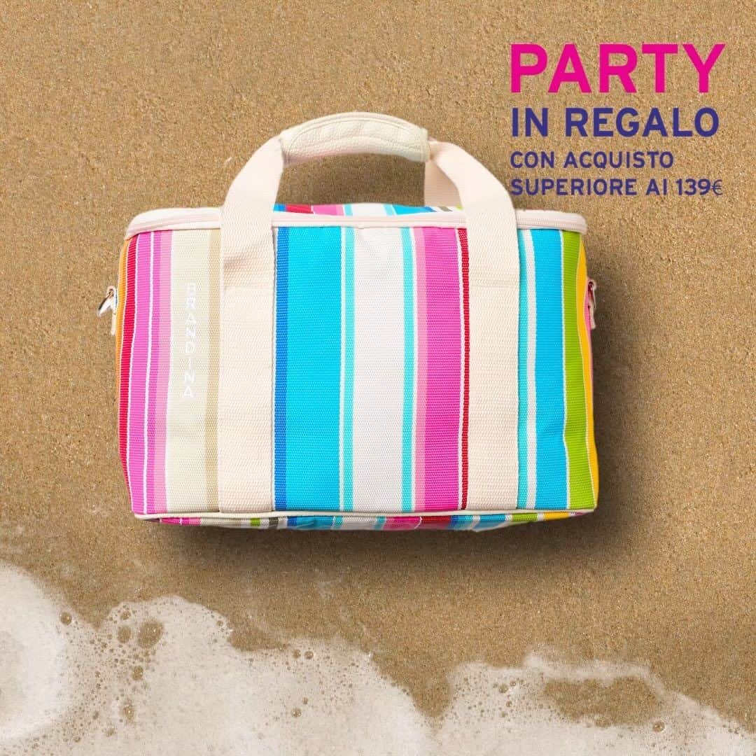 ブランディーナのインスタグラム：「Anche per questa settimana continua la promozione del modello “Party”, la borsa frigo by Brandina!   Acquista online per un valore superiore a 139€ per riceverla in regalo! Ottima per un pic-nic o per una giornata al mare!✨  👉Approfitta subito di questa incredibile  promozione che durerà solo fino al 15/09/2023!   Aggiungi i prodotti che ami al carrello e raggiungi il totale di 139€, senza la necessità di inserire codici sconto, riceverai la borsa frigo “Party”, perfetta per goderti a pieno la tua giornata fuori porta.✔️」