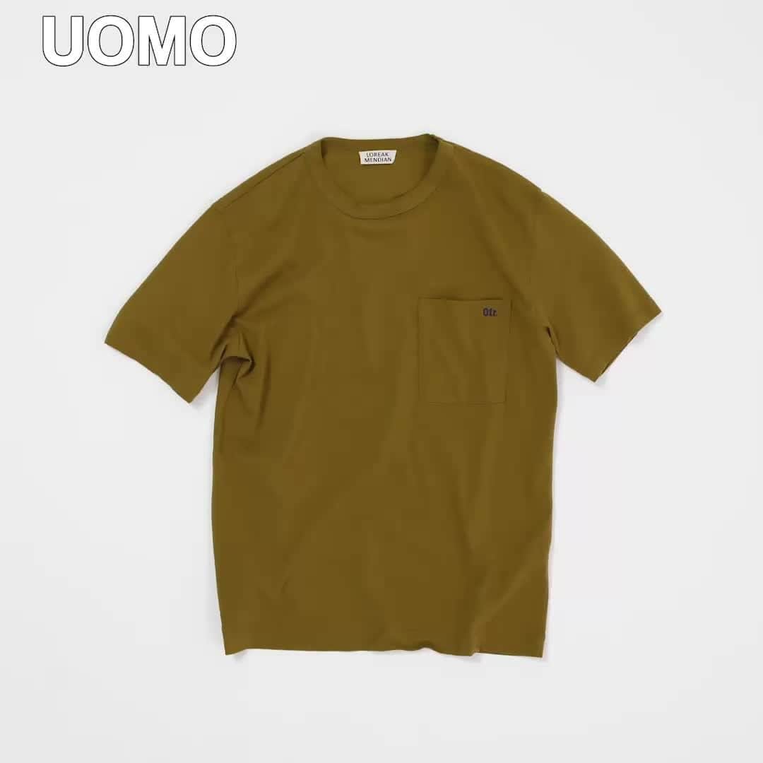 のインスタグラム：「【エディター私物】 Loreak Mendian×Ofr.のTシャツ  昨年から足繁く通っている、世田谷区用賀のムッシュ エ マダム ショップ。店主の杉山さんが、久方ぶりのパリ出張から手荷物で持ち帰ってきたアイテムを店頭に並べると聞き、本人が帰国したその日にお店を訪ねた。  同店のイチオシのひとつは、パリのマレ地区にある書店「Ofr. Paris」のオリジナルアイテム。Ofr.はソウルにも店舗があり人気だが、パリでしか買えないアイテムも多く、素朴なお土産感が漂っていていい。「Ofr. Paris Est. 1996」と刺繍の入った定番ウェアもいいけれど、今回はスペインのブランド「Loreak Mendian」との新しいコラボウェアが目についた。  いわゆるオンス重めのポケTだが、日本ではあまり見ないカーキと青いネーム刺繍に、独特の抜けを感じる。胸ポケ横に入る「Ofr.」の刺繍は、中央寄りにあったほうが目立つのに、控えめに外側にあるのがいい。ヤレたフレンチカバーオールとベージュのチノパン、デッキシューズとボロいキャップを合わせるなどして…とにかく頑張らず自然に着たい（その行為、心意気じたいが頑張っているのだけど…）。  UOMO編集 西坂  #エディター私物 #LoreakMendian #Ofr #Tシャツ  #uomo #uomo_magazine #webuomo」