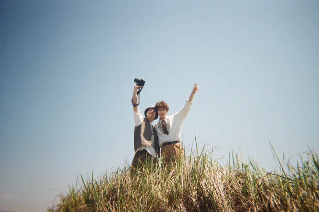 坂東龍汰さんのインスタグラム写真 - (坂東龍汰Instagram)「メンズノンノにて央士の連載『たゆたう』でカメラマンとして呼んで頂きました。  楽しすぎてあっという間の撮影でした、ありがとう央士！  是非誌面で見てほしいです。  @mensnonnojp  @ouji.suzuka.official   Camera  Rollei SE MONOQLO film」9月8日 20時15分 - ryota_bando