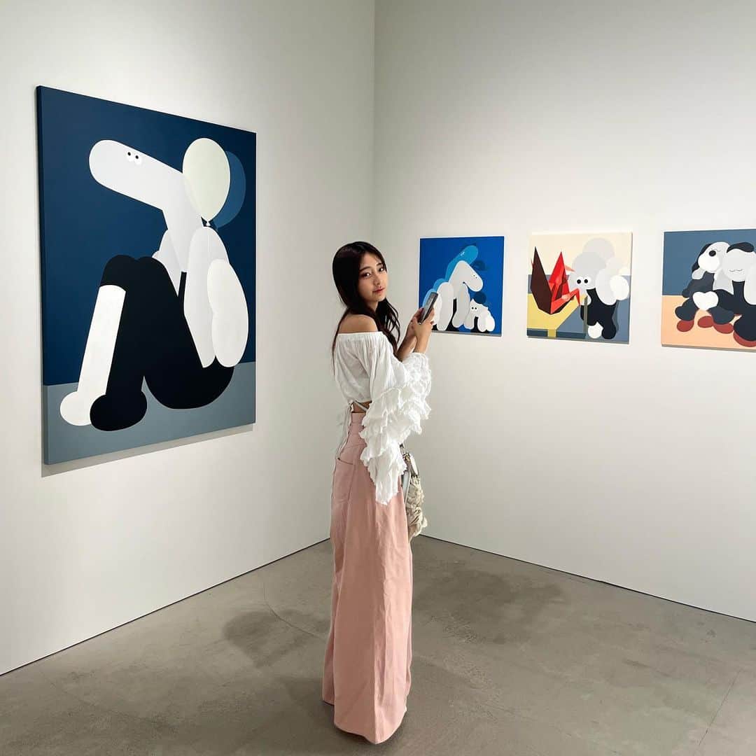 大西陽羽さんのインスタグラム写真 - (大西陽羽Instagram)「フリフリのトップスにピンクのワイドパンツはかわよすぎるだろ👍🏻🎀🤍」9月8日 20時20分 - 0024_aki