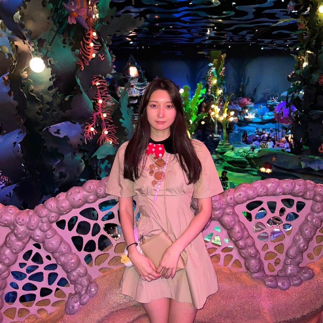 あゆみさんのインスタグラム写真 - (あゆみInstagram)「Tokyo Disney Sea🐬🫧‪ . なぜこの服で来た？ってくらい汗ジミというかもうびちゃびちゃでした笑 #東京ディズニーシー #tokyodisneysea」9月8日 20時18分 - ayumiiii26