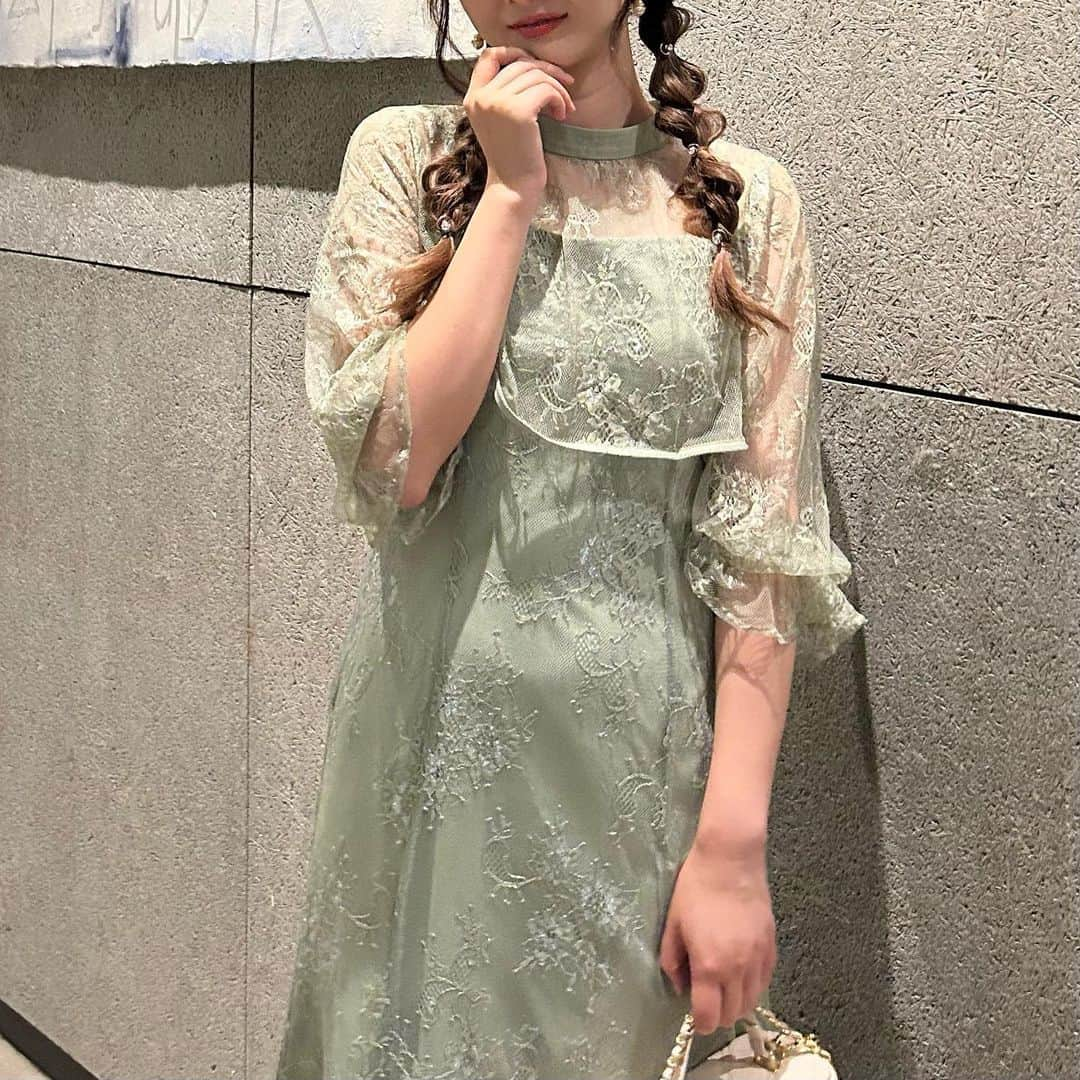 INGNI STOREさんのインスタグラム写真 - (INGNI STOREInstagram)「【new occasion dress ❤︎】 ⁡ ⁡ ⁡ 〈web限定アイテム〉 ⁡ ⁡ ■2wayボレロ+レースキャミワンピースセット #1999-500002 ¥9,790 (tax in) 3カラー ⁡ ⁡ ⁡ 待望のオケージョンワンピースが登場👗🤍 ⁡ 結婚式はもちろん、2次会やディナーなどでも 大活躍間違いなしのワンピースです♡ ⁡ 全体をレースで仕上げているので より一層フェミニンな印象で着ていただけます。 ⁡ ボレロは前後2wayなので その日の気分に合わせて着こなしを変えても◎ ⁡ ⁡ ⁡ ┈┈┈┈┈┈┈┈┈┈┈┈┈┈┈┈┈┈┈┈┈┈┈ ⁡ 〈INGNIコーデを大募集♡〉 @ingnistoreと#ingniコーデ のタグをつけて投稿していただいた方の中から、随時公式アカウントにてご紹介させていただきます‼︎ ⁡ ⁡ #INGN I#ingni #fashion #2023 #aw #오오티디 #패션#穿配不重样#秋コーデ #冬コーデ #デートコーデ #ファッション #大人可愛い #フェミニンコーデ #結婚式 #2次会 #お呼ばれコーデ #ディナーコーデ コーデ #高見えコーデ ⁡ ⁡」9月8日 20時27分 - ingnistore