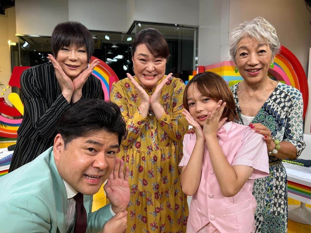 久保田磨希さんのインスタグラム写真 - (久保田磨希Instagram)「TOKYO MX「5時に夢中」 ありがとうございました😊 あっという間の1時間。 楽しんでいただけましたでしょうか？ 私はめっちゃくちゃ楽しかった〜。 ありがとうございました😊 #久保田磨希 #TOKYOMX #5時に夢中 #垣花正 さん #ミッツマングローブ さん #中尾ミエ さん #ライアン くん」9月8日 20時31分 - maki_kubota1973