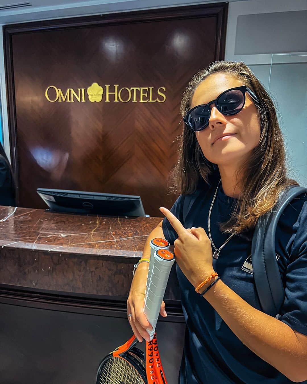 ダリア・カサトキナのインスタグラム：「Thanks @omniberkshirenyc for amazing hospitality during my Us open🙏🏽 And special thanks to the best doorman in business @lennythedoormannyc 💜👻 #omniberkshire」
