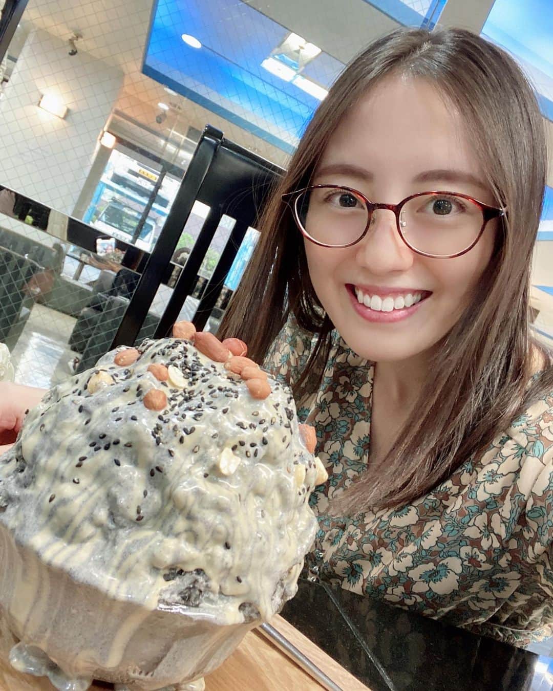 のインスタグラム：「またまた下書きにいれてたかき氷写真消えちゃったのよね🥲  そろそろかき氷投稿も飽きてきました🍧？？笑  Instagramって何を載せたらいいの？笑  教えてください✨✨  #沢井はかき氷です #🍧  #かき氷 #かき氷大好き  #かき氷は人を幸せにする #🧡　 　 #笑顔溢れる毎日を  #明日もきっと素敵な一日 #🍀」