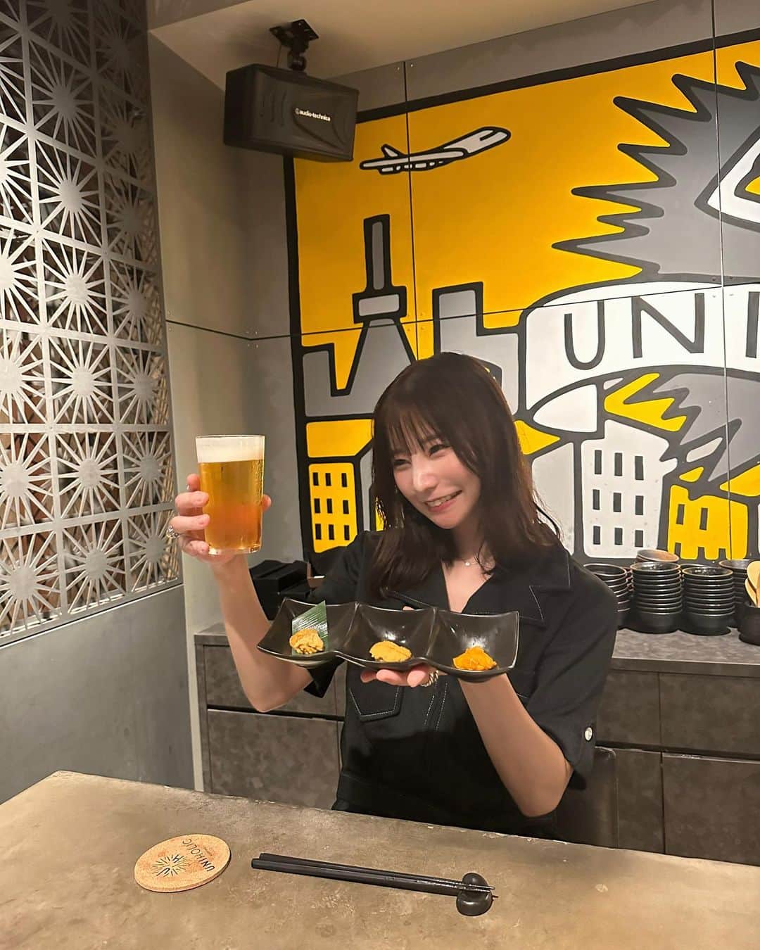 山内あいなさんのインスタグラム写真 - (山内あいなInstagram)「今週もお疲れ様でした〜！！ ぎろっぽんでに〜う〜🍻🧡  プリン体をこよなく愛する姉妹にはたまらないウニだらけのコース🫠 お仕事頑張った自分たちへのご褒美！うんうん。 皆さまも華金楽しんで土日もご自愛くださいませ🫶😌  #uniholic #うに #山内姉妹 #華金」9月8日 20時38分 - ainayamauchi3131