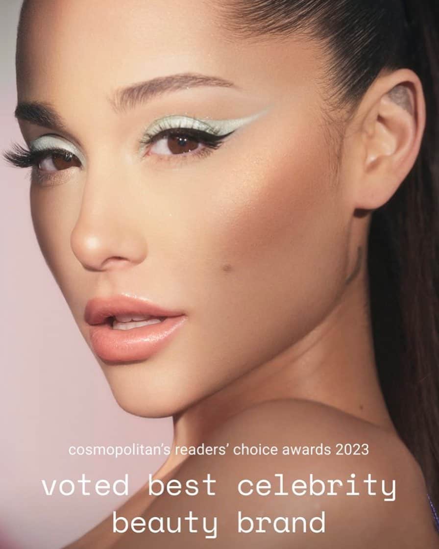 アリアナ・グランデのインスタグラム：「thank you @cosmopolitan readers for voting for @r.e.m.beauty ! we are so grateful (and we feel like we’re just getting started)  🥲♡」