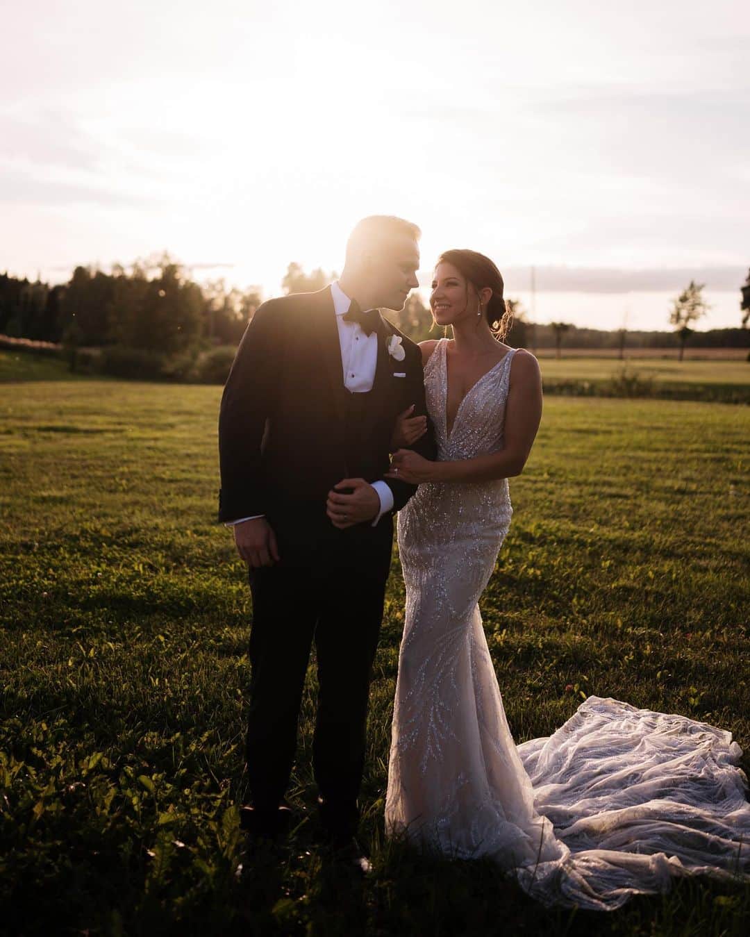 セシリア・トルンのインスタグラム：「🤍  #enzoanirealbride」