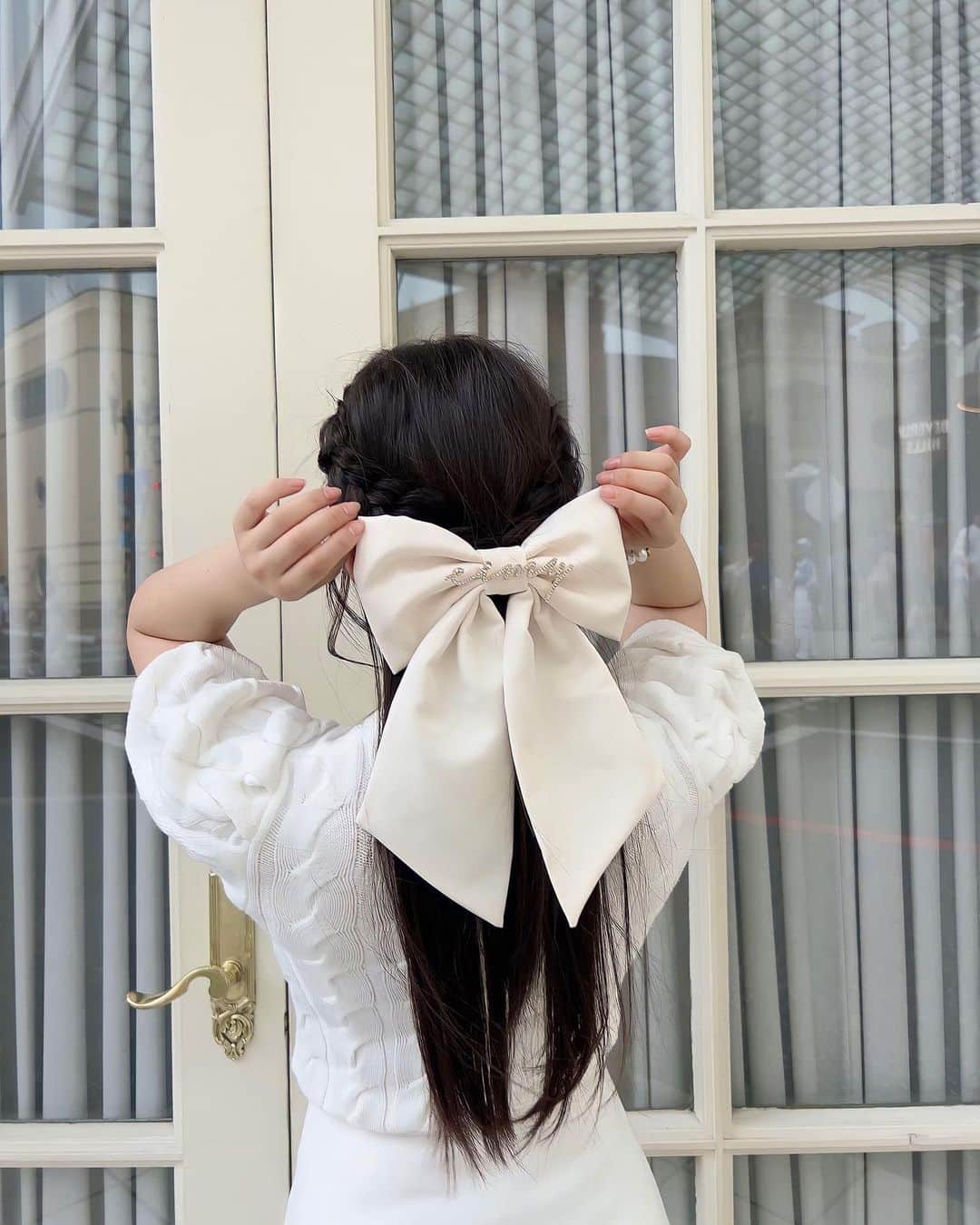 のインスタグラム：「後ろ姿まで可愛くいたい🌠 . . .  #fashion#beautiful#cute#follow#tbt#followme#nature#like4like#instagra#데일리 #소통 #좋아요 #셀카 #셀스타그램#팔로우#셀피#アイドル#ブラック#私服#お城#ユニバ#usj#日本#関西#大阪#フレンチ#フレンチガーリー」