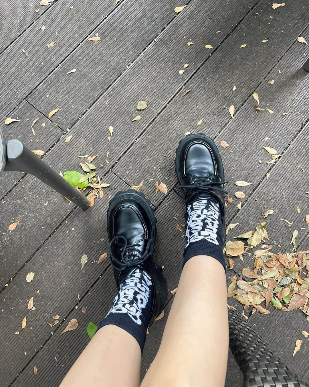 菜々香さんのインスタグラム写真 - (菜々香Instagram)「お足元。🍂🧦  あき  #fashion #ootd #code #コーディネート #コーデ #coordinate #outfit #私服 #style #look#japan#菜々香#nanaka」9月8日 21時45分 - 7.na_na_ka