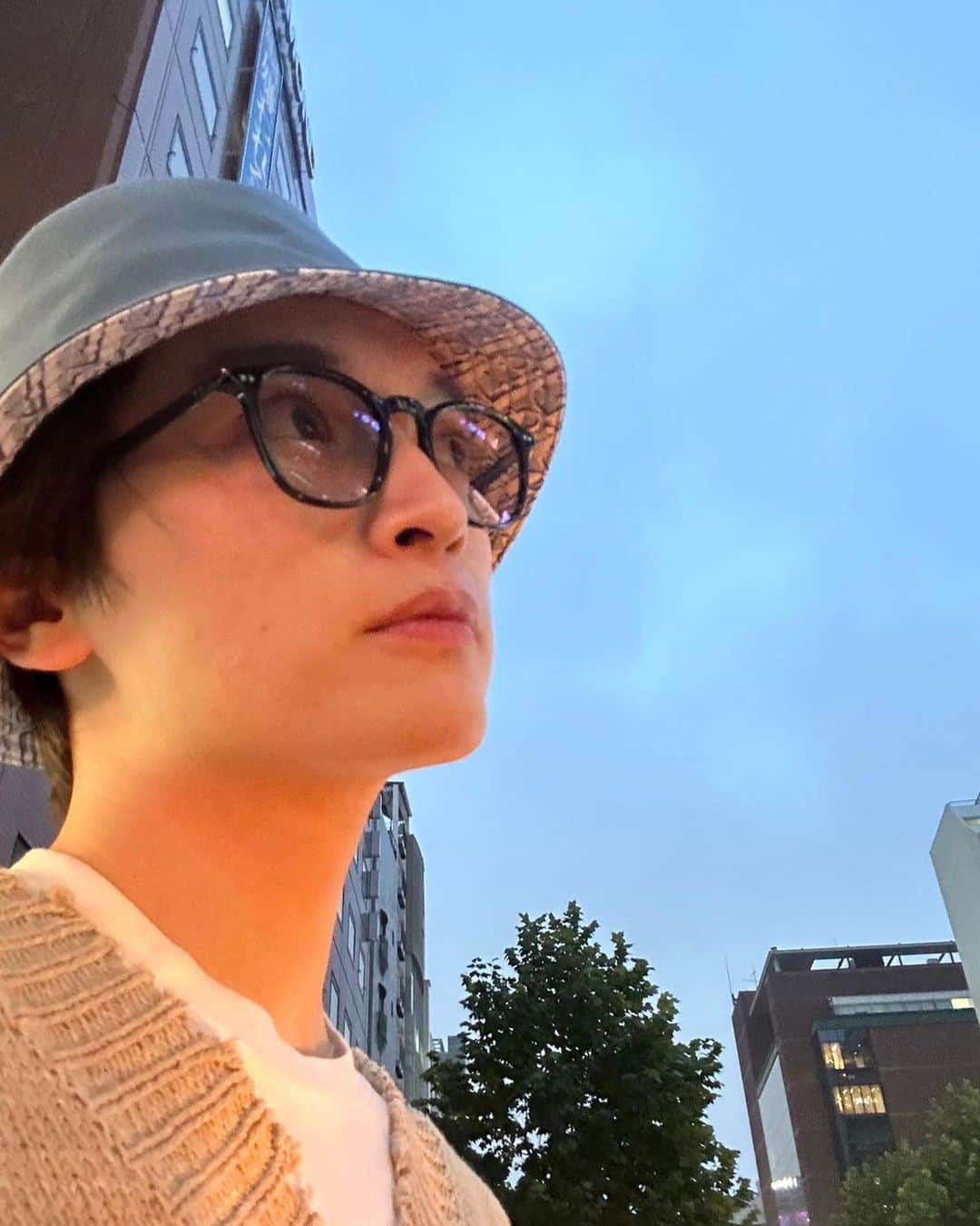 のインスタグラム：「⁡ 蜷川実花さんの作品展みて自撮りしてる時に周りのひとから気づかれるのめちゃくちゃ恥ずかしいと思った1日。 ⁡ #蜷川実花作品展」