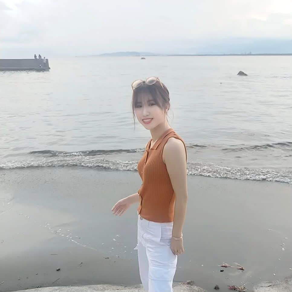 鈴木美南海さんのインスタグラム写真 - (鈴木美南海Instagram)「やっぱ海っていいよね🥰 わたしの名前にも『海』が入ってるから なんか特別な場所🏖️ ・ ・ #海 #海岸 #江ノ島 #江ノ島海岸 #雰囲気 #黄昏」9月8日 21時54分 - u_minami_official