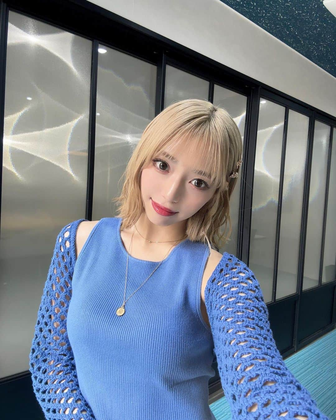 内藤るなのインスタグラム：「頭に🦋‪つけてもらった :)」