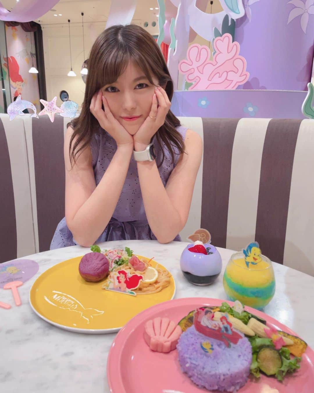 熊林保奈美さんのインスタグラム写真 - (熊林保奈美Instagram)「* . オーマイカフェの リトルマーメイドコラボ🧜🏻‍♀️🐚🫧 幸せすぎた…🥹💓  遅い時間の枠だったから お客さん少なくて 店内の写真たくさん撮れて大満足🫶🏻 終始ニヤニヤ顔の私でした🤤  次のお休みは何しよう？？？ . . * #時差投稿シリーズ #ギリ夏の思い出 #ohmycafe #リトルマーメイドカフェ #リトルマーメイド #littlemermaid #モデル #撮影会モデル #ポートレートモデル #サロンモデル #model #骨格ストレート #リク撮 #熊林保奈美 #道産子  #Japanesegirl #instalike #맞팔 #me #followme #bluelabel」9月8日 22時15分 - hnm_k1004