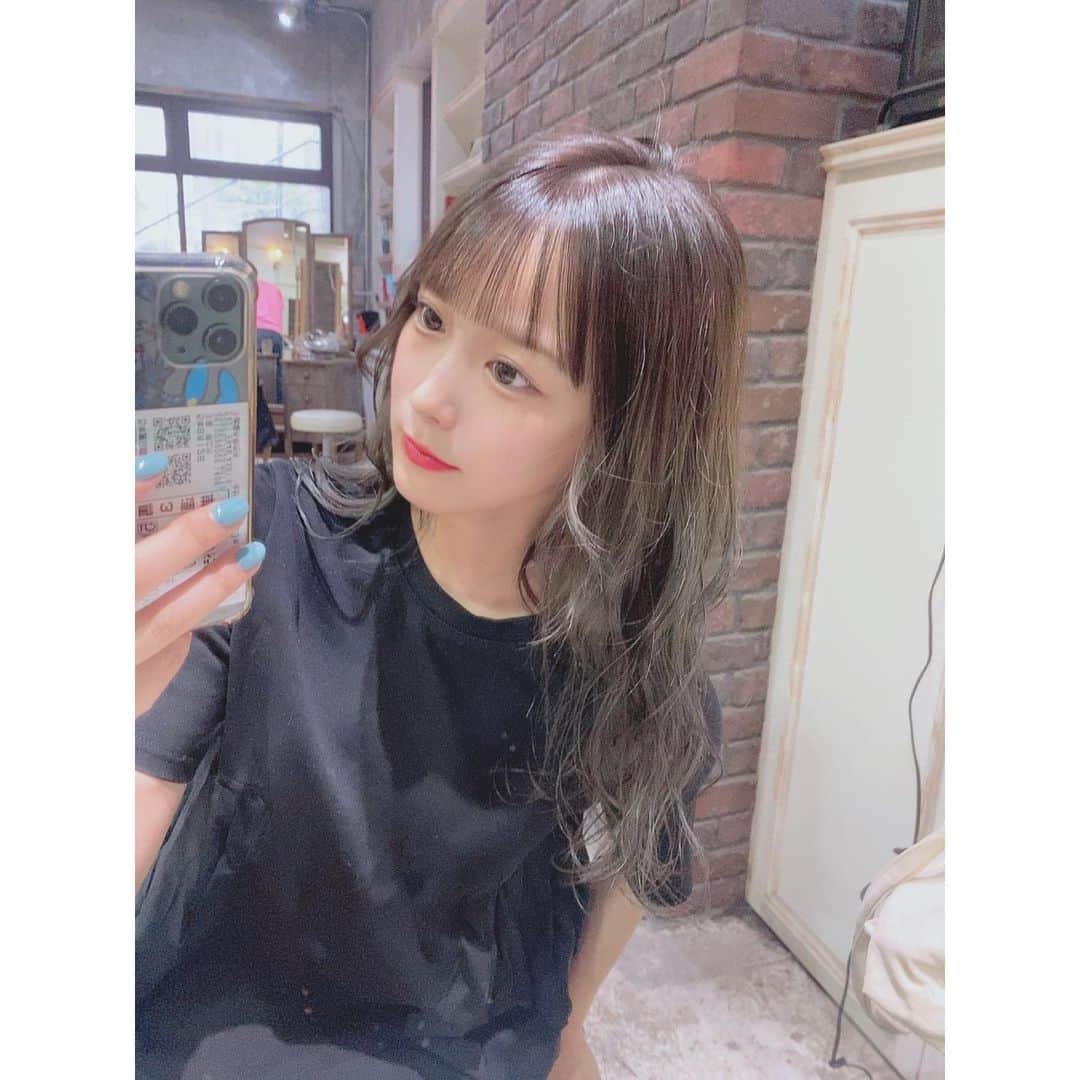 のインスタグラム：「髪の毛染めた！」