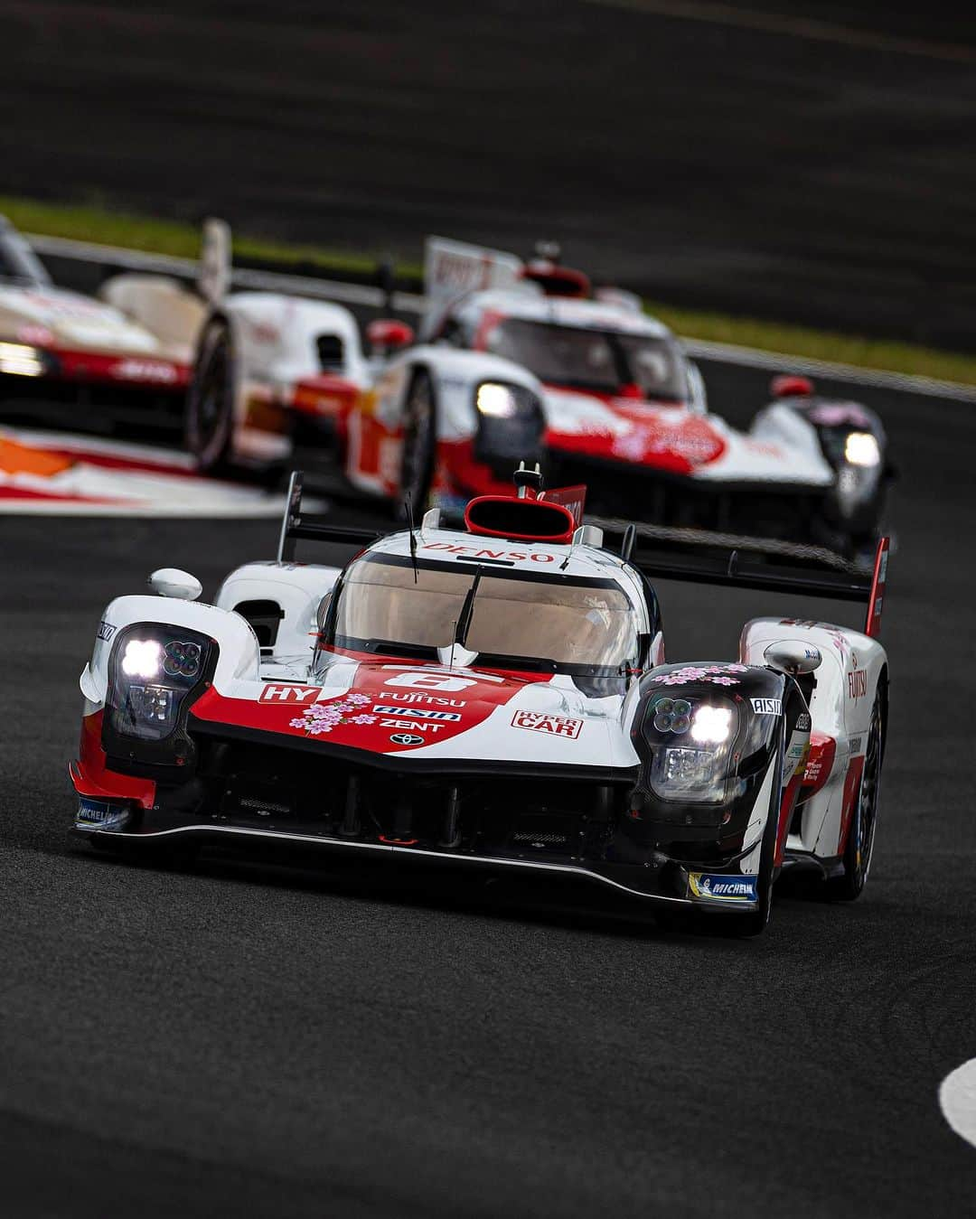 セバスチャン・ブエミのインスタグラム：「#6HFUJI Back at the office for our home race here in Japan! 🇯🇵 . . .  #AlpianBanking #gowago #cliniquenescens #redbull #moodcollection #WEC #fiawec #lmp1 #racingcar #racingdriver #lemans24h #WEC #Endurance #gr010hybrid #ToyotaGazoo #racing #motorsport #RedBull #RichardMille #lemans24 #24hdumans #MoodCollection #racingdriver #GoHyper #ToyotaGAZOORacing #PushingTheLimitsForBetter #sebastienbuemi #24hlemans #alpian」