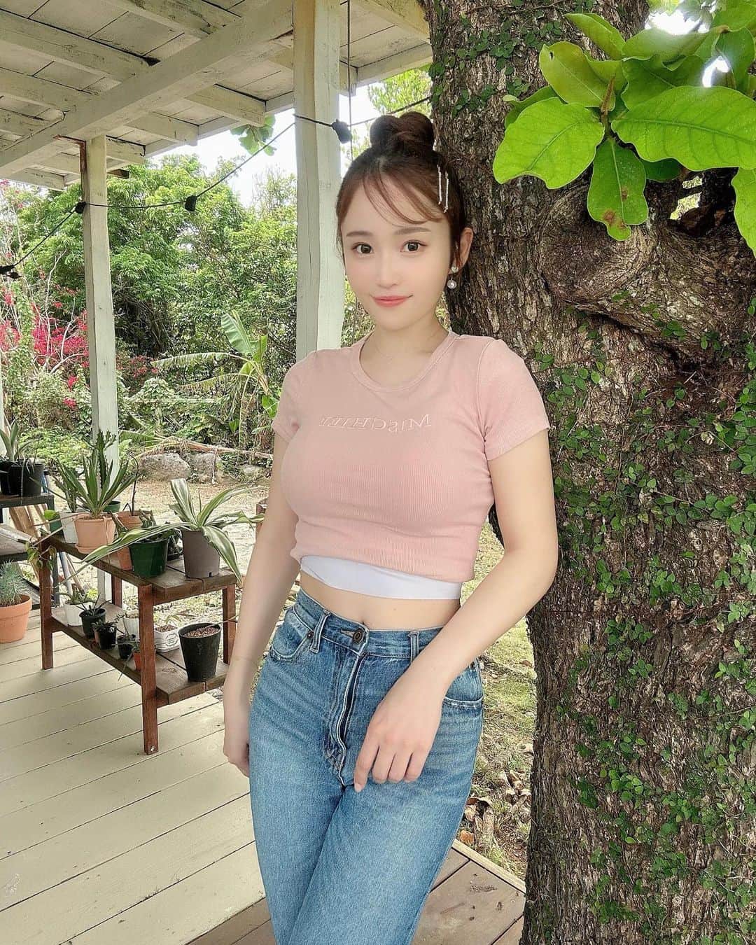 ぷーちゃんのインスタグラム：「🐶🍯  沖縄のオススメ教えてくれた方 ありがとう😊  色々と巡ってます💕  本島、台風気をつけてね🥺  #沖縄#那覇#沖縄旅行 #沖縄グルメ #沖縄カフェ」