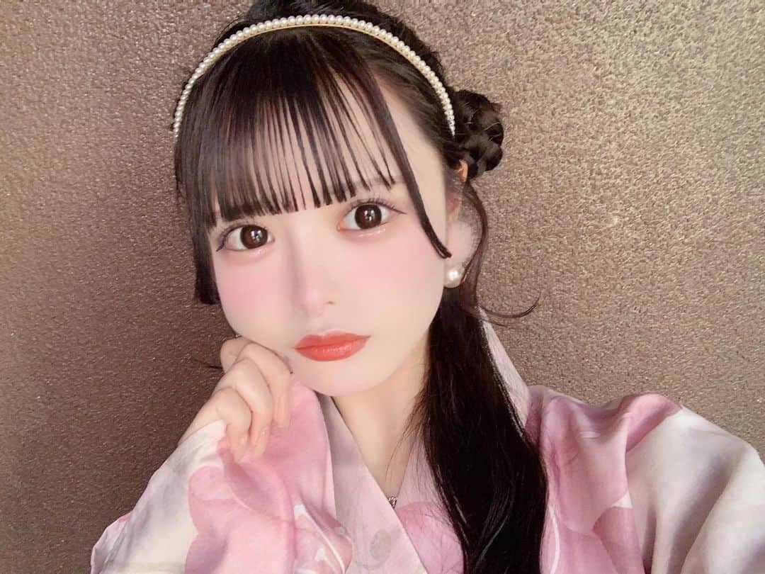 心花りりのグルメインスタ