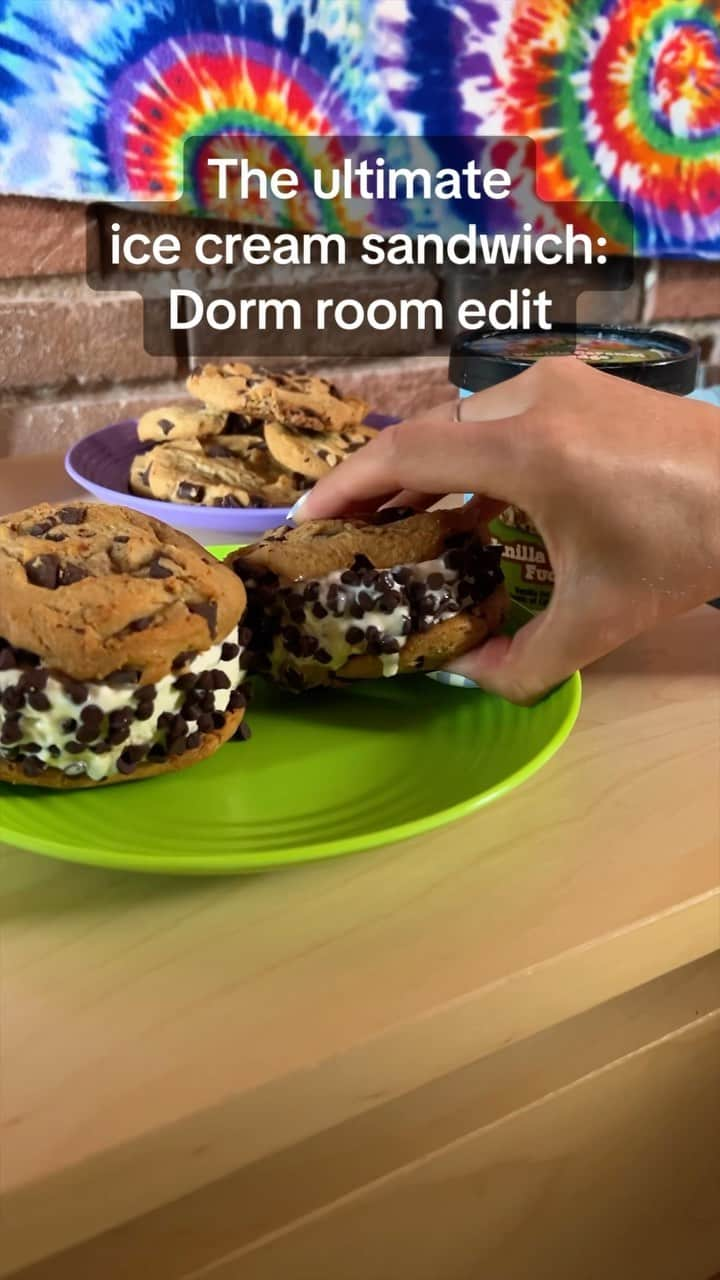 Ben & Jerry'sのインスタグラム：「Better make two, your roommate’s def going to want one. #benandjerrys #dormrecipes #snacks #dessert #icecreamsandwich」