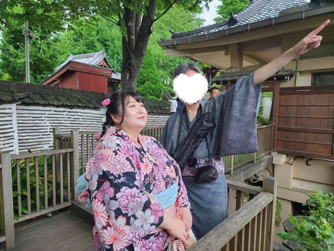 えみっくすさんのインスタグラム写真 - (えみっくすInstagram)「2ヶ月くらい前ですが、デブカリで浴衣着せていただいて浅草観光したぽよ₍ᐢ.ˬ.ᐢ₎人力車乗ったり瓦割ったり落語見たり美味しいもの食べたり、古き良き(良きとは言えない歴史も含め)東京を学んでとっても思い出に残る素敵な1日になりました💗写真いっぱいあるから少しずつ載せるなり(ᐡ｡• · •｡ᐡ)♡浴衣は @momohime_plus さん、人力車は @tokyorickshaw さん❣️縦型の写真無限にあるからまた載せます꒰ ¨̮ ꒱⸝♡  #デブカリ  #待乳山聖天  #浅草  #浅草着物レンタル  #浅草観光  #人力車  #東京力車  #asakusa  #東京スカイツリー  #スカイツリー  #隅田川  #浴衣  #yukata  #kimono  #ぽっちゃりコーデ  #ぽっちゃり  #ぽっちゃり女子  #ぽっちゃりファッション  #ぽっちゃりさんと繋がりたい  #ぽっちゃり大人女子  #ぽっちゃりモデル  #ぽっちゃり女子と繋がりたい  #プラスサイズ  #plussize  #plussizefashion  #plussizemodel  #curvy  #curvygirl  #japan  #ミスiD2022」9月8日 22時59分 - emix_momoka