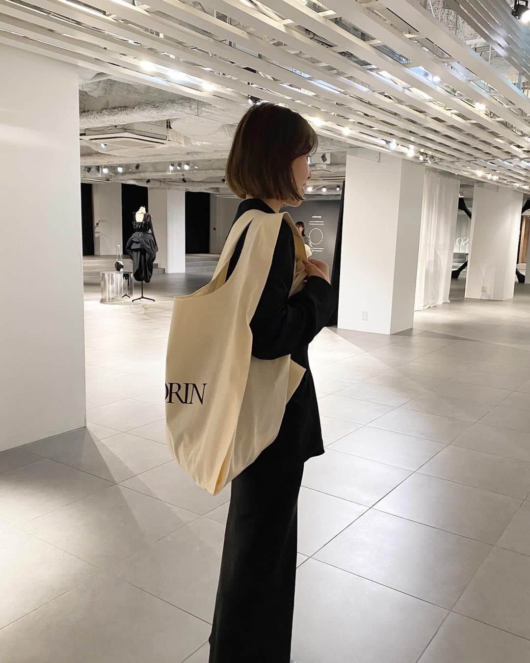 花見菜月さんのインスタグラム写真 - (花見菜月Instagram)「-SORIN 2023 a/w exhibition- @sorin__official  一足先に展示会にお邪魔させて頂きました👢 秋冬の可愛いお洋服たちが沢山並べてあります♥︎ 明日から2日間展示販売会が行われていますのでご都合がよろしい方は是非行かれてみてください😌✨  いつもありがとうございます♡♡」9月8日 22時59分 - ____naki.____