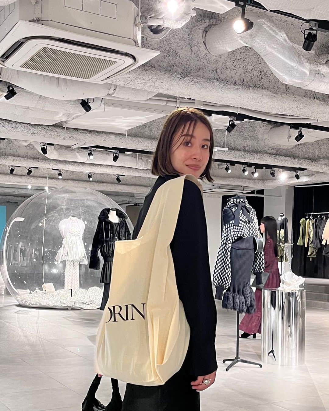 花見菜月さんのインスタグラム写真 - (花見菜月Instagram)「-SORIN 2023 a/w exhibition- @sorin__official  一足先に展示会にお邪魔させて頂きました👢 秋冬の可愛いお洋服たちが沢山並べてあります♥︎ 明日から2日間展示販売会が行われていますのでご都合がよろしい方は是非行かれてみてください😌✨  いつもありがとうございます♡♡」9月8日 22時59分 - ____naki.____