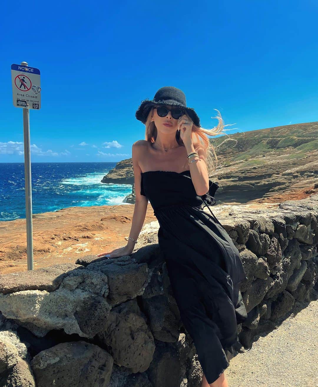 GENKINGのインスタグラム：「💙🐬」