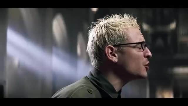 Revolverのインスタグラム：「Linkin Park released the single "Numb" 20 years ago today.⁠ ⁠ When did you first hear it?」