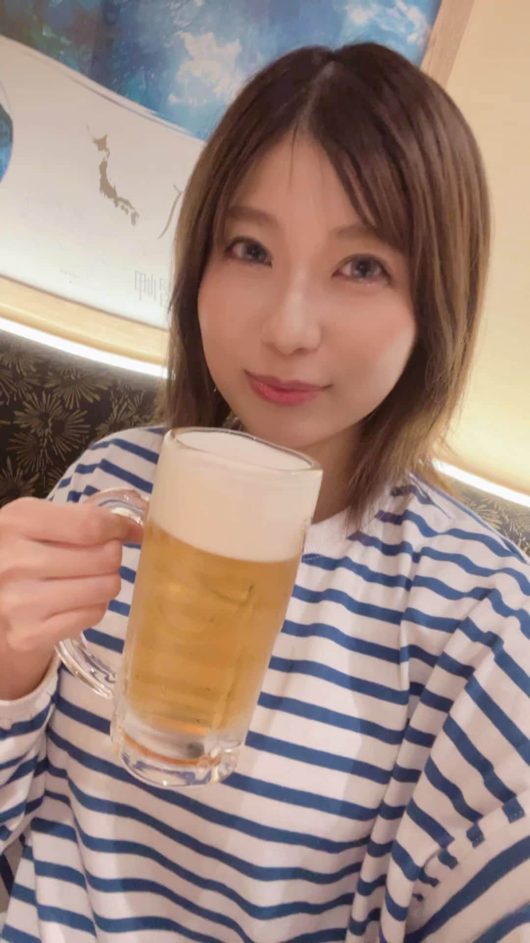 天野麻菜のインスタグラム：「ビール女子。3594」