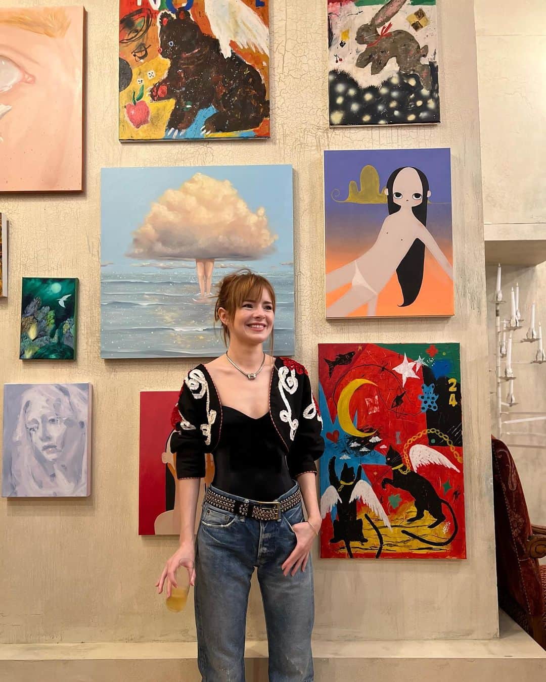ジェーン・アルドリッジのインスタグラム：「With my work @salon.21 inaugural opening, so honored to be a part of this and in such great company!」
