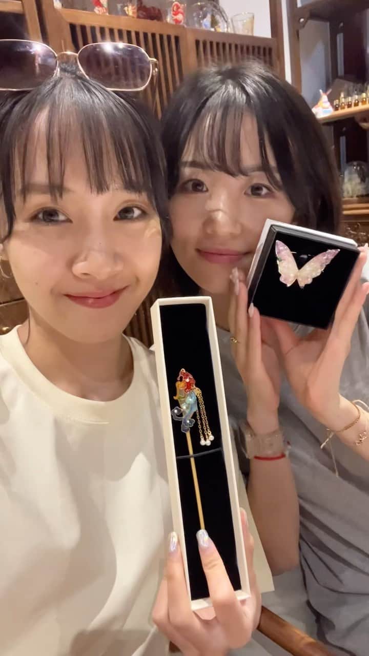 のインスタグラム：「Udah kayak cici2 belum??😙❤️  Btw suaraku bindeng lagi pilek + ngantuk wkwk」