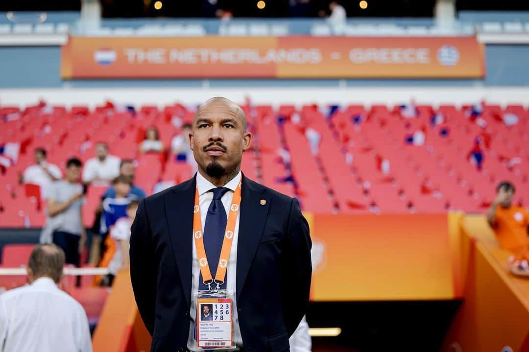 ナイジェル・デ・ヨングのインスタグラム：「Good start and step in the right direction. Continue the process towards this Sunday.   #NothingLikeOranje」