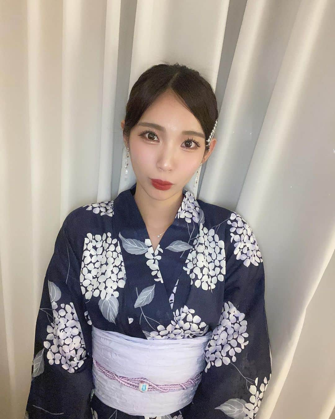 斉藤めぐさんのインスタグラム写真 - (斉藤めぐInstagram)「. . この浴衣が今まで着た中で一番似合うかも💙💜 . #浴衣」9月8日 23時28分 - megusaitou