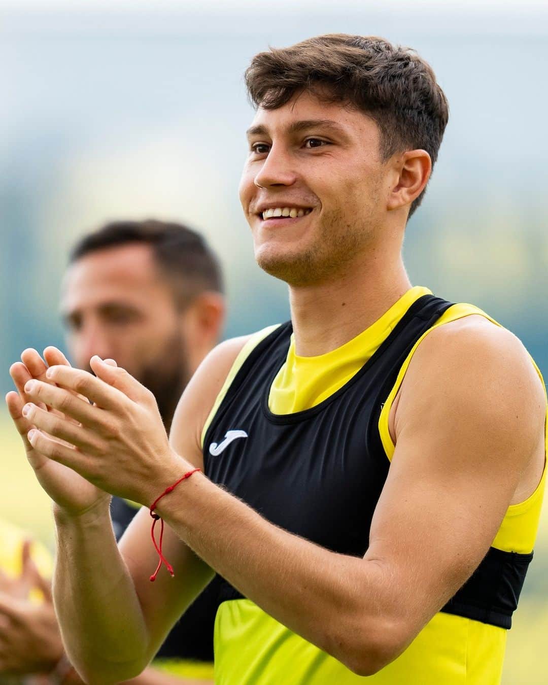 ビジャレアルCFのインスタグラム：「Entrenamiento ✅」