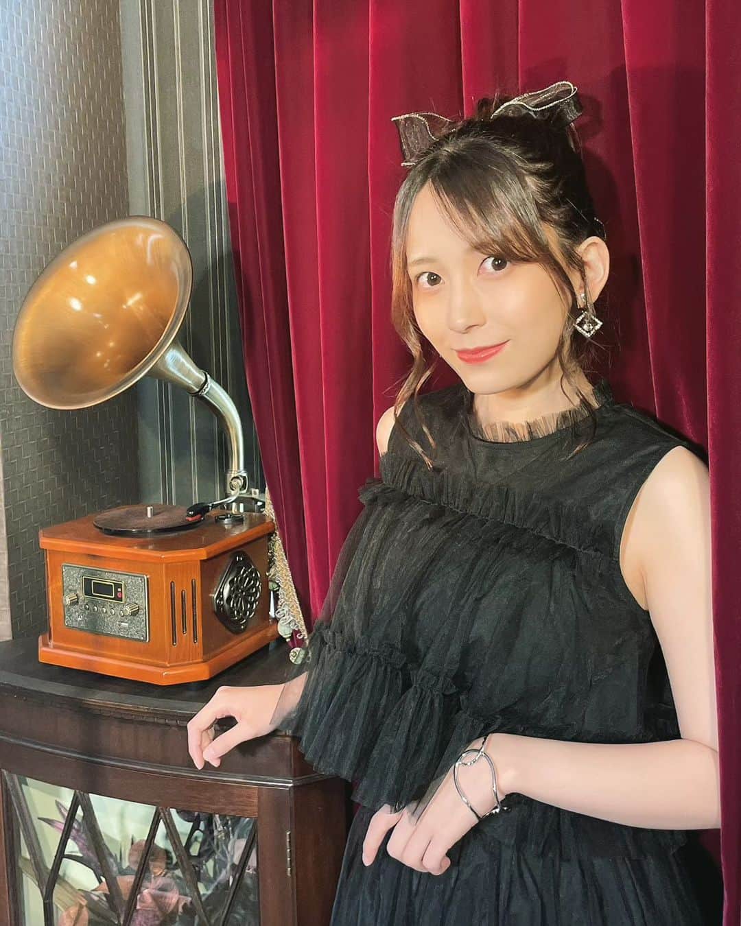 のインスタグラム：「❤️  #オフショット #撮影 #ポニーテール」